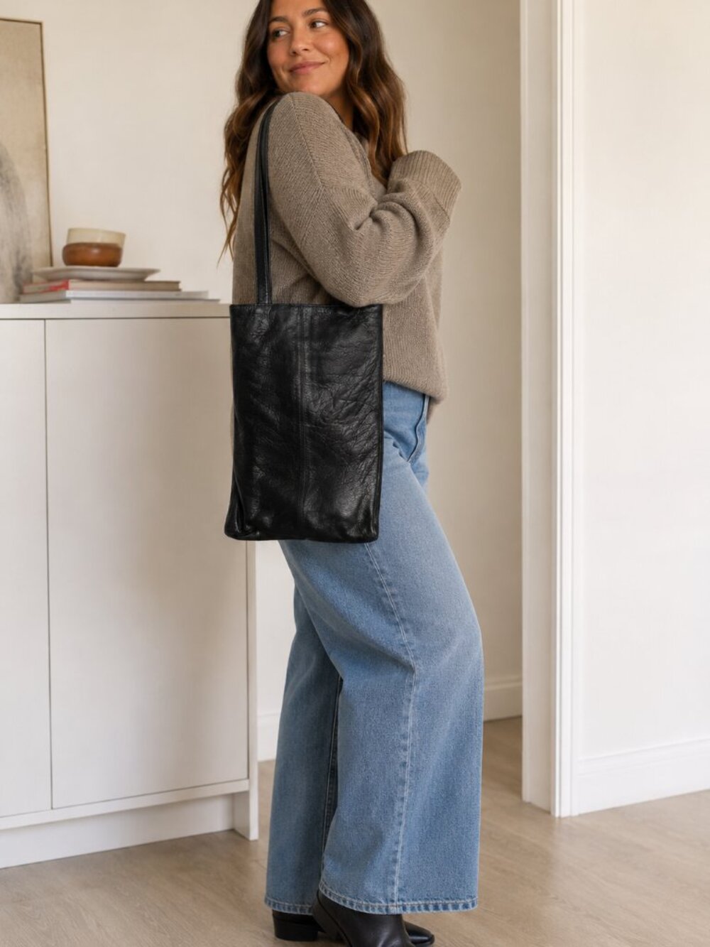 Vintage Mila Paoli Black Genuine Leather Shoulder Tote Bag ✨